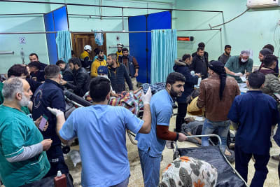 Skadade på akutavdelningen på Bab al-Hawa-sjukhuset i Syrien, i den oppositionskontrollerade provinsen Idlib vid gränsen till Turkiet.