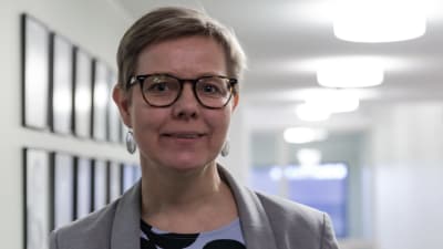 Krista Mikkonen ympäristöministeriössä