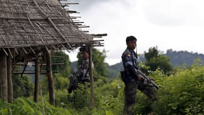 Armén medger för första gången att soldater har gjort sig skyldiga till massakrer på rohingyamuslimer i Rakhinestaten i västra Burma