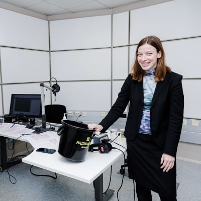 Vasemmistoliiton puheenjohtaja Li Andersson osallistui Politiikkaradion vaalitenttiin.