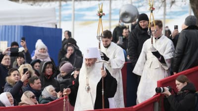 Ortodox vattenvälsignelse av metropolit Onufrij av Kiev.