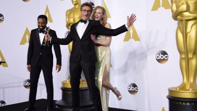 Pawel Pawlikowski, Nicole Kidman och Chiwetel Ejiofor på Oscarsgalan 2015.