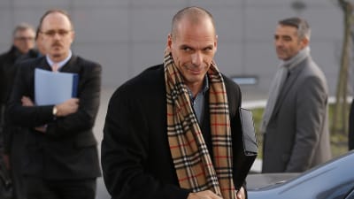 Greklands finansminister Yanis Varoufakis anländer till onsdagens möte.