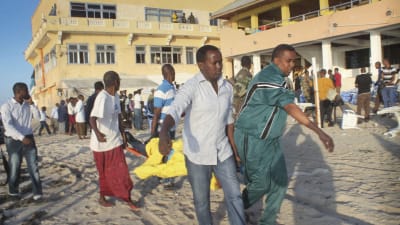 20 döda i terrorattack mot en bar i Somalias huvudstad mogadishu i januari 2016