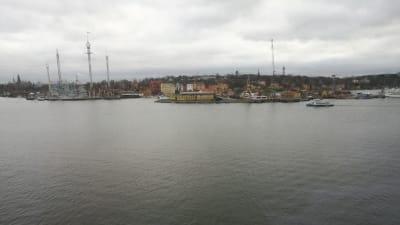 Vy över Stockholm från en Viking Grace-hytt