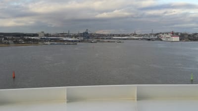 Vy över Åbo hamn från fartyget Viking Grace