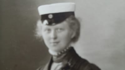 Hilma Granqvists studentfoto. Hilma kom att bli Finlands första kvinnliga doktor i sociologi.