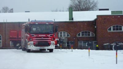 Bombröjningen vid Amiralitetsgatan i Åbo har inletts