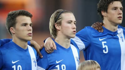 Simon Skrabb, Fredrik Lassas, Sauli Väisänen, U21-landslaget i fotboll, hösten 2015.