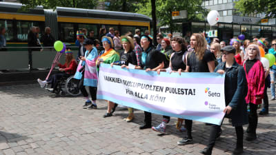 Pridetåget 2018 i Helsingfors. 