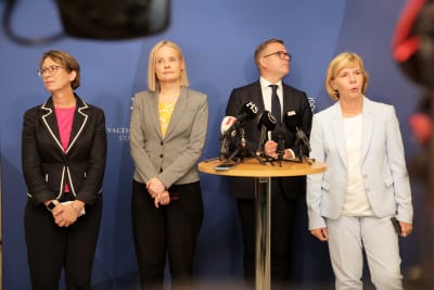Sari Essayah, Riikka Purra, Petteri Orpo och Anna-Maja Henriksson.