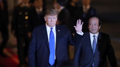 Donald Trump anlände till Vietnam på tisdag kväll