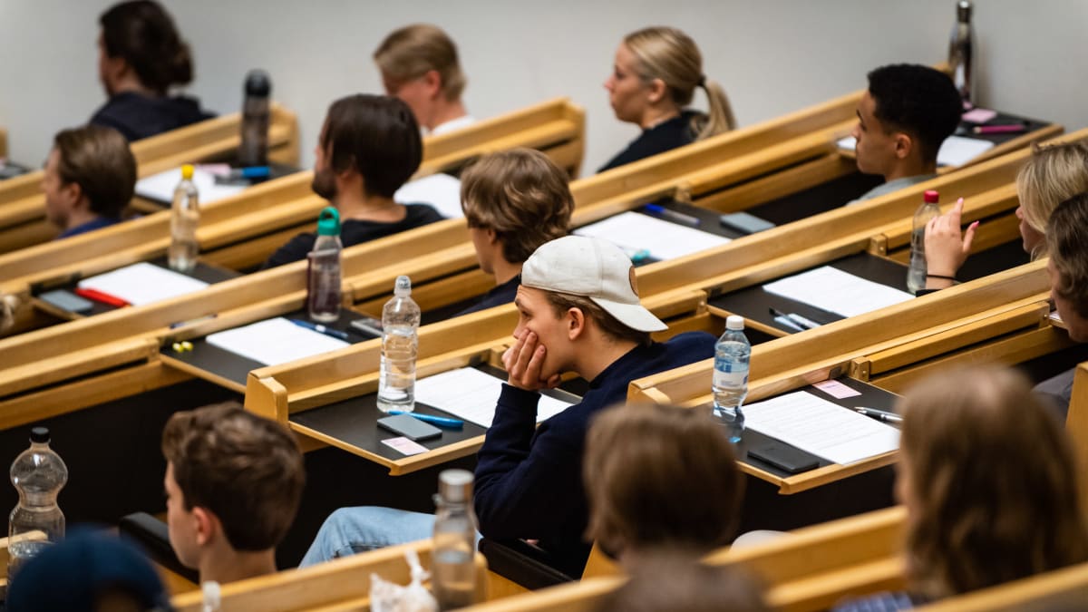 År 2025 kan du söka till flera utbildningar med ett enda inträdesprov Samhälle svenska.yle.fi