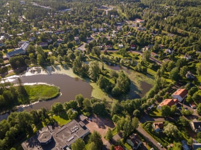 Ån i en stad
