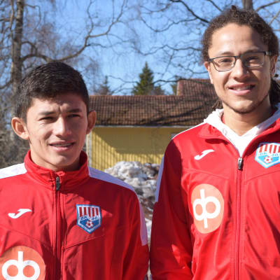 Italo Henrique Macedo Basilio och Tyler David är nya fotbollsspelare i BK-46 i Karis.