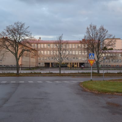 Centralskolan i Hangö.