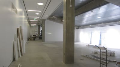 Konsthallen står ännu halvfärdig.