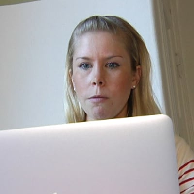 Johanna Wikström får sina nyheter på nätet