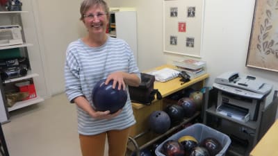 Maria Malin ska inte börja med bowling i MI - kloten ska bli mosaikarbeten