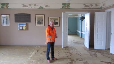 renoveringen av golven i lovisa gymnasium april 2016