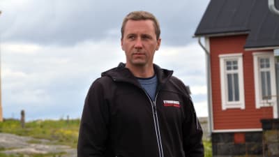 Oskar Berndtsson, direktör för EW Finland som äger Söderskär fyr