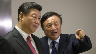 Ren Zhengfei (till höger) i samtal med Kinas president Xi Jinping