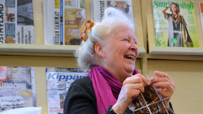 Desirée Kantola leder stickcaféet i Tessjö.