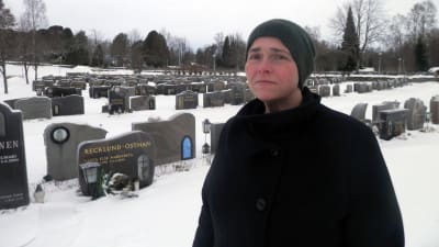 Chefen för begravningsväsendet i Pedersörenejdens kyrkliga samfällighet, Marianne Bränn