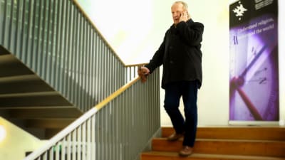 Eero tarasti, professor i musikvetenskap vid Helsingfors universitet har nyligen fått reda på att universitetet avskedar två lektorer i konstmusik.
