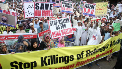 Pakistanska demonstranter protesterar mot Burmas behandling av rohingyas i Karachi 9.12.2016