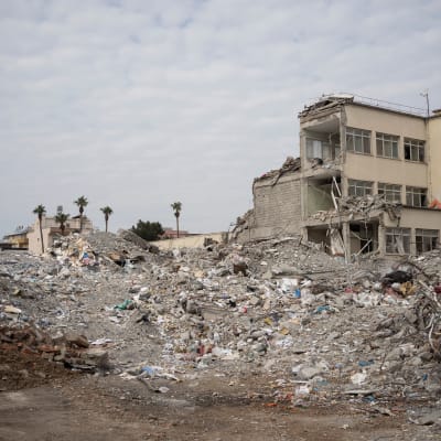 Förstörelse i Iskenderun i Turkiet efter jordbävningen den 6 februari 2023.