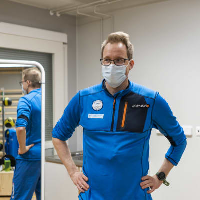 Olli Ohtonen Vuokatti-Ruka olympiavalmennuskeskuksen testisalissa.