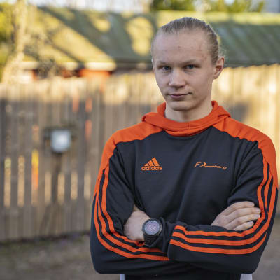 Porträttbild på Tuomas Puputti.