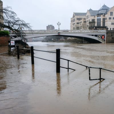 Floden i brittiska York har översvämmats.