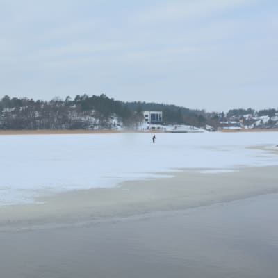 skidåkare på isen