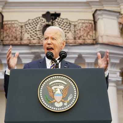 Joe Biden håller tal i Vilnius.