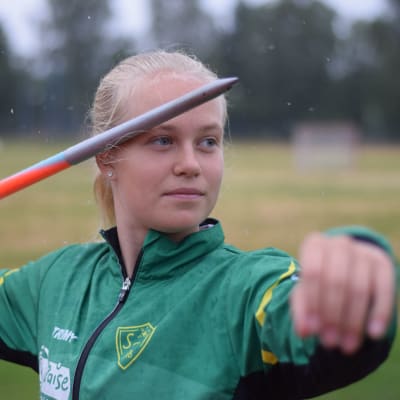 SIF:s Emilia Karell ger prov på kastetknik