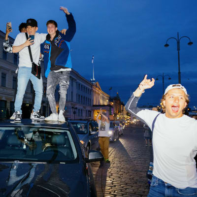 Ihmisiä auton katolla juhlimassa Havis Amandalla.