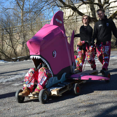 fastlaskiainen i åbo 2019 - rosa haj av kulturisterna