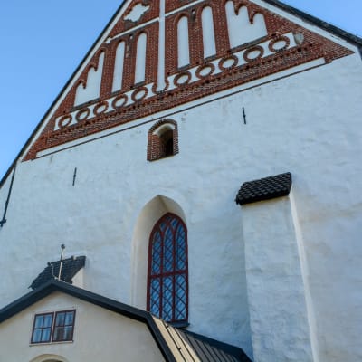 Den västra gaveln till Borgå domkyrka.