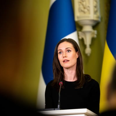 Suomen pääministeri Sanna Marin ja Ukrainan presidentti Volodymyr Zelensky pitivät yhteisen lehdistötilaisuuden Ukrainan presidentin toimistossa Kiovassa.