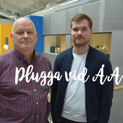 Professor i biokemi J. Peter Slotte och studerande Linus Lindholm.