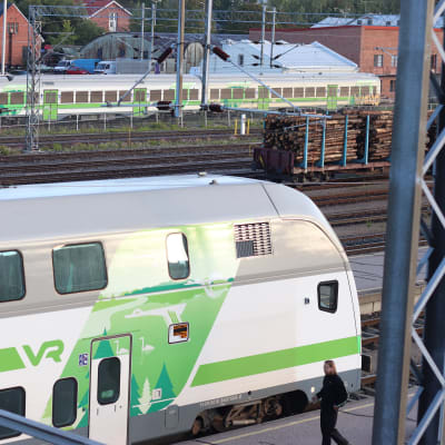 Ett tåg vid Åbo järnvägsstation.