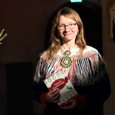 Utsjoelta alunperin kotoisin oleva Maria Aikio toimi esilaulajana ensimmäistä kertaa saamen kielillä järjestetyssä kauneimmat joululaulut -tilaisuudessa Turun tuomiokirkossa. 