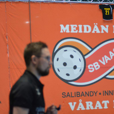 Jani Lipsanen är tränare för SB Vaasa i innebandy.