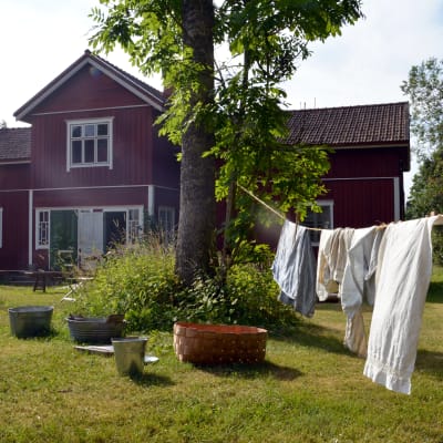 Bild av ett kök inrett enligt hur det såg ut på 1940-talet.