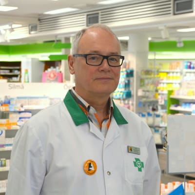 Apotekare Hans Fock i Sibbo apotek.