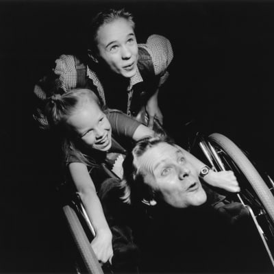 Sampo Sarkola, Alma Pöysti och Peppe Forsblom i radioteatern Superemma, 1992