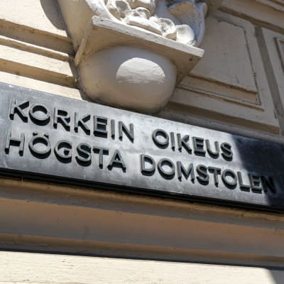 Korkein oikeus Helsingissä.