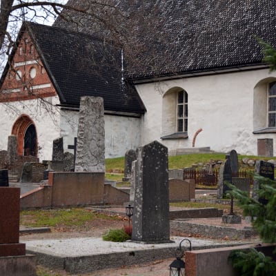 Pernå gravgård
